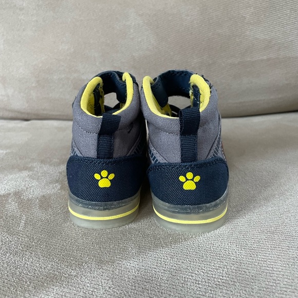 Paw Patrol Toddler size 8 light up high top skeakers - Picture 2 of 3
